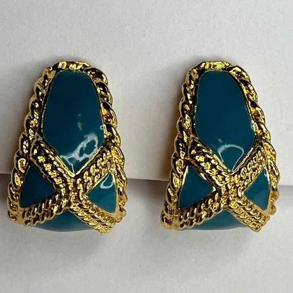 Vintage Gold-Tone Clip-On Earrings With Teal Enamel & Textured Rope Design - Picture 2 of 6